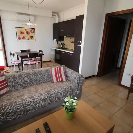 Red Sunset By Interhome Apartament